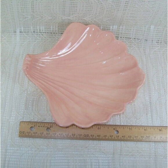 Handmade Peach Colored Ceramic Shell Shaped Trinket Dish For Jewelry Or Candy - Picture 4 of 5